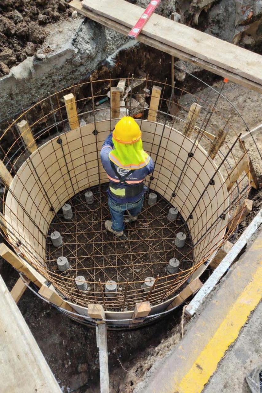Construcción de cisterna circular — obra hidráulica